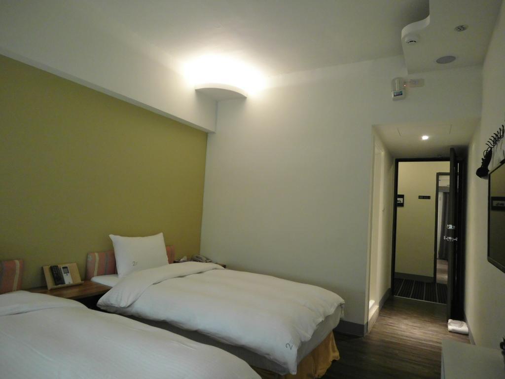 237 Hotel Kaohsiung Exterior photo
